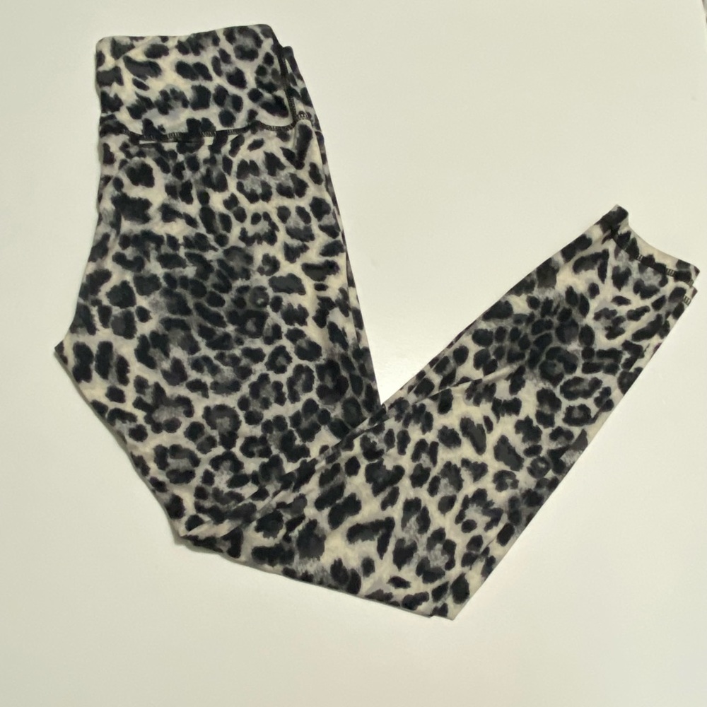 Pink lily leggings